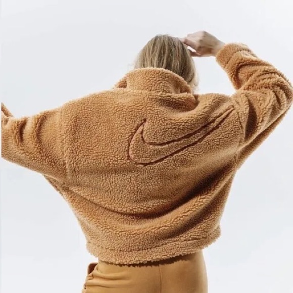 Nike sportswear oversized teddy Sherpa tan and pink jacket! - Picture 15 of 16